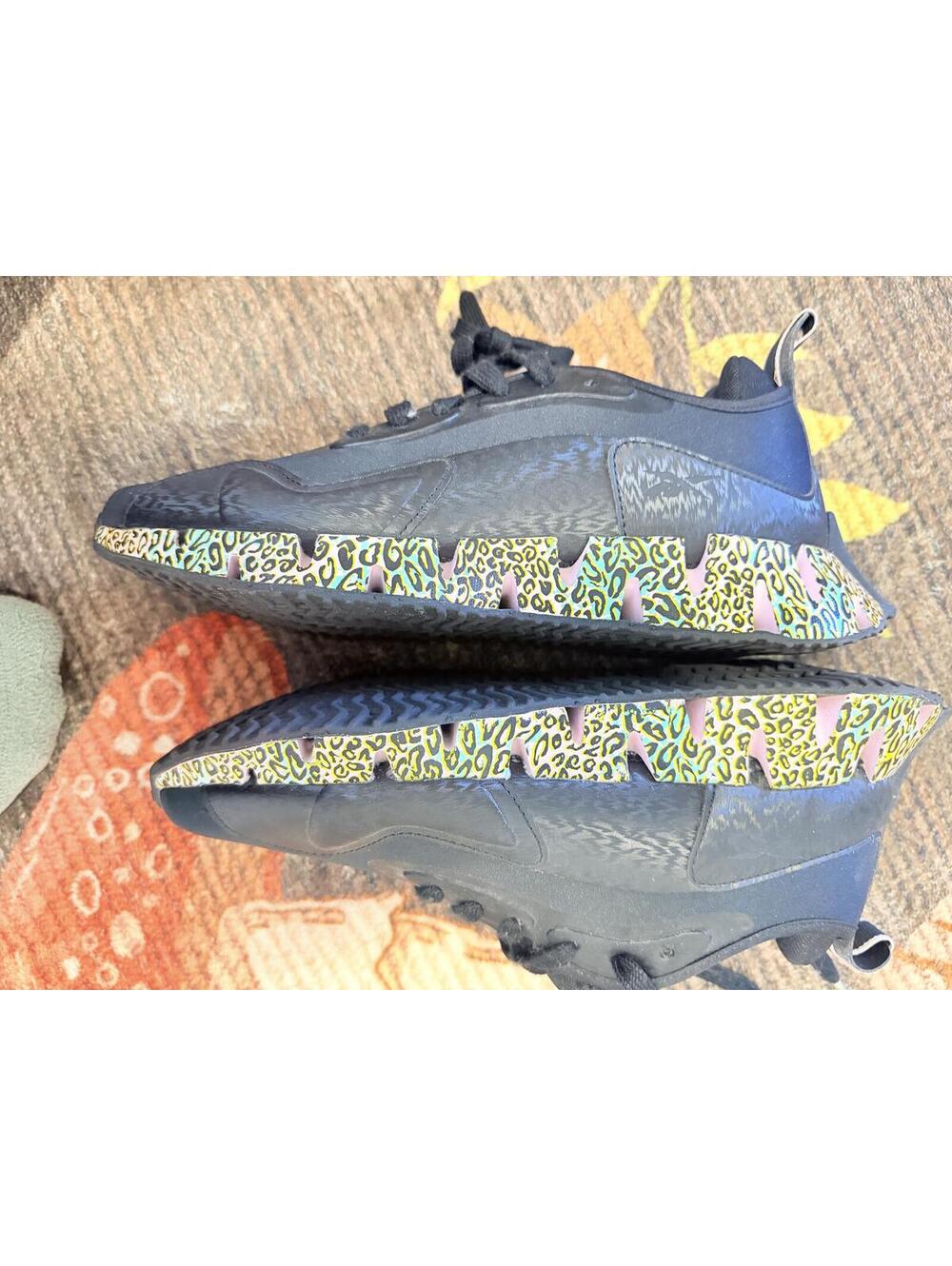 Reebok ZigTech Running Shoe Womens Size 9 Black Animal Print Athletic Sneakers